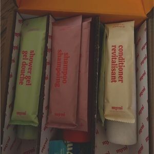 Brand new Myni set shampoo conditioner body soap